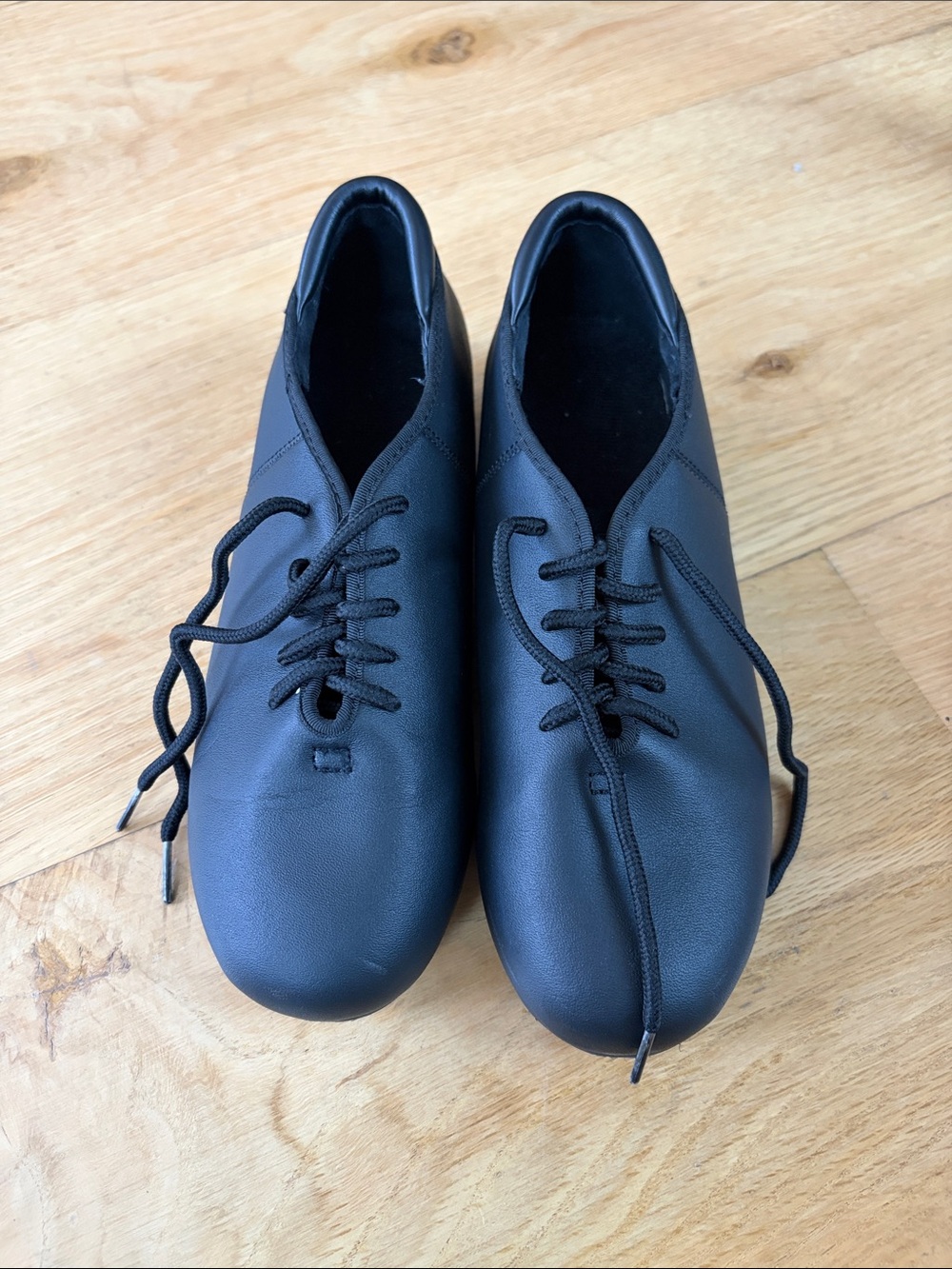 Women tap shoes 7A